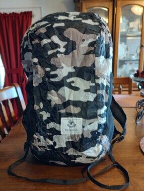 Camouflage Men's Backpack - Gray & Black